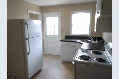 720 Warren Street #B, Greensboro, NC 27403 - Photo 9