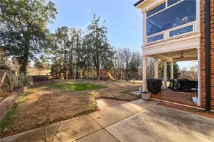 4 Chesterfield Ct, Greensboro, NC 27410 - Photo 35