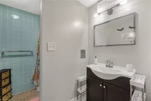 4 Chesterfield Ct, Greensboro, NC 27410 - Photo 33