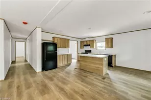 253 Ridge Top Rd, North Wilkesboro, NC 28659 - Photo 7