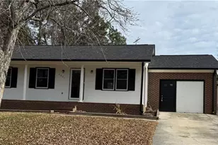 2801 Lamroc Rd, Greensboro, NC 27407 - Photo 1