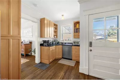 304 N Tremont Drive, Greensboro, NC 27403 - Photo 15