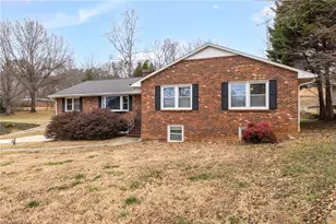 1175 Whispering Pines Dr, Kernersville, NC 27284 - Photo 3