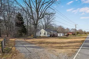 5354 Stigall Rd, Kernersville, NC 27284 - Photo 3