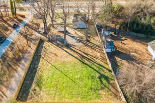 1517 Skeet Club Rd, High Point, NC 27265 - Photo 13