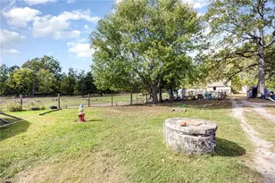 827 Shell Rd, Thomasville, NC 27360 - Photo 31