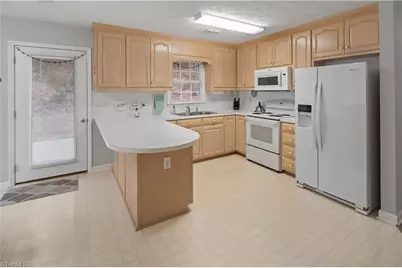 273 S Boyles Street, Pilot Mountain, NC 27041 - Photo 19