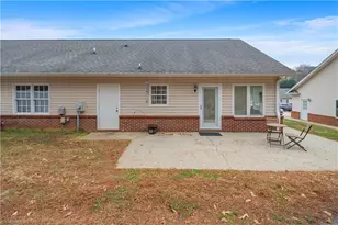 273 S Boyles St, Pilot Mountain, NC 27041 - Photo 41