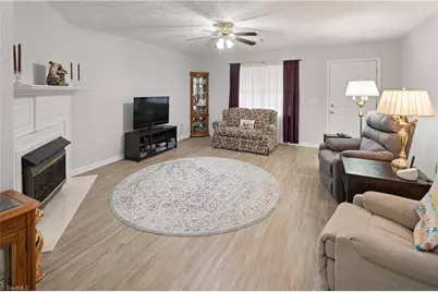 273 S Boyles Street, Pilot Mountain, NC 27041 - Photo 11