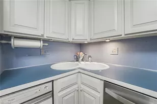 1007 Kings Arms Ct, High Point, NC 27262 - Photo 11