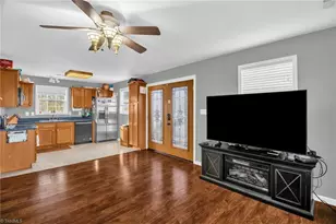 103 Robin Hood Rd, Lexington, NC 27292 - Photo 7