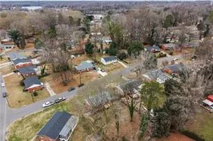 3202 James Pl, Greensboro, NC 27405 - Photo 39