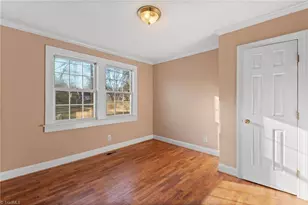 611 E Willowbrook Dr, Burlington, NC 27215 - Photo 11