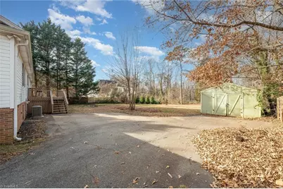 160 N Peace Haven Road, Winston-Salem, NC 27104 - Photo 25