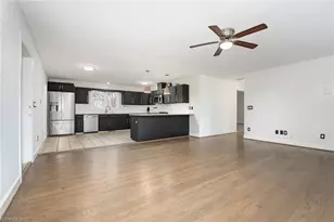 160 N Peace Haven Rd, Winston-Salem, NC 27104 - Photo 7