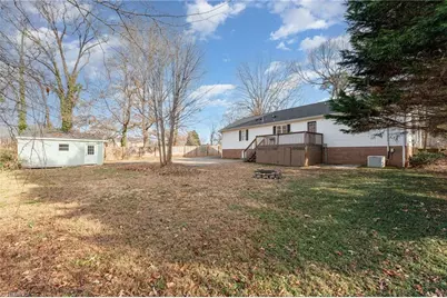 160 N Peace Haven Road, Winston-Salem, NC 27104 - Photo 27