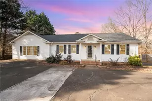 160 N Peace Haven Rd, Winston-Salem, NC 27104 - Photo 1