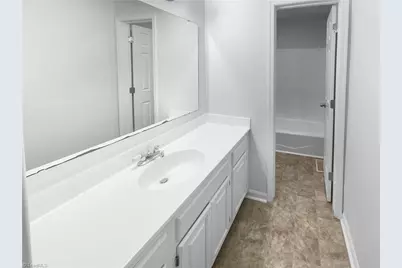 2546 Cottage Place, Greensboro, NC 27455 - Photo 17