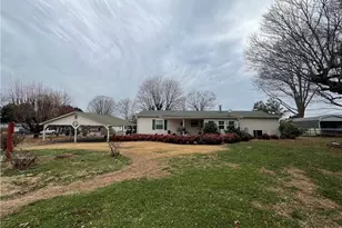 131 Sheraton Ct, King, NC 27021 - Photo 3