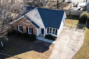 1008 Lawson St, Eden, NC 27288 - Photo 3