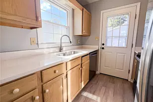 1008 Lawson St, Eden, NC 27288 - Photo 9