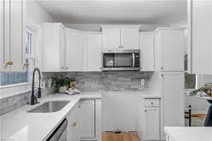 1606 Maple Ridge Ct, Greensboro, NC 27455 - Photo 17