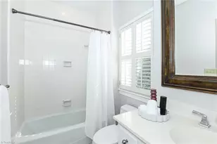 420 Fisher Park Cir, Greensboro, NC 27401 - Photo 23