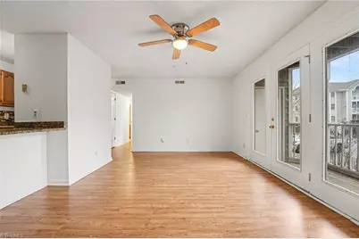 3701 Cotswold Terrace #5E, Greensboro, NC 27410 - Photo 3