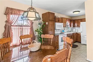 4030 Menfreya Ct, Winston-Salem, NC 27105 - Photo 9