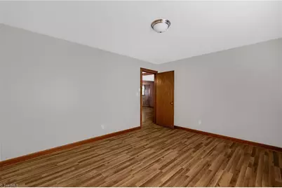 142 Kings Lane, Winston-Salem, NC 27107 - Photo 9