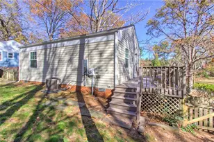 2713 Stratford Dr, Greensboro, NC 27408 - Photo 21