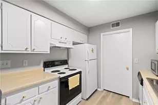 2250 Sunderland Rd, Winston-Salem, NC 27103 - Photo 7