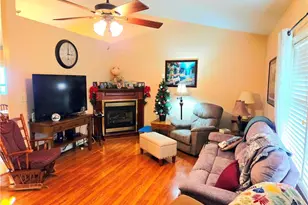 275 Raven Oak Dr, Wilkesboro, NC 28697 - Photo 3