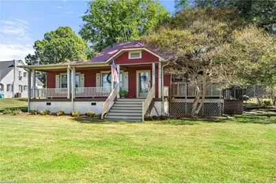 1058 Main Street, Walnut Cove, NC 27052 - Photo 3