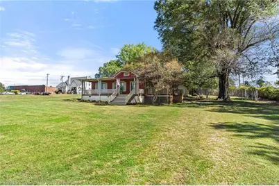 1058 Main Street, Walnut Cove, NC 27052 - Photo 5