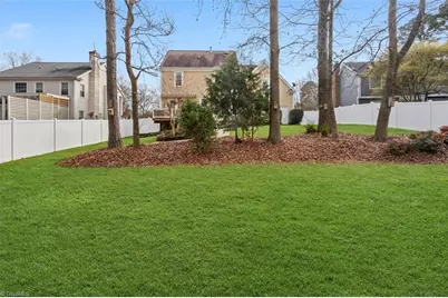 3606 Brownes Ferry Road, Charlotte, NC 28269 - Photo 33