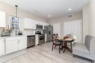 201 Hendrix Dr, Kernersville, NC 27284 - Photo 9