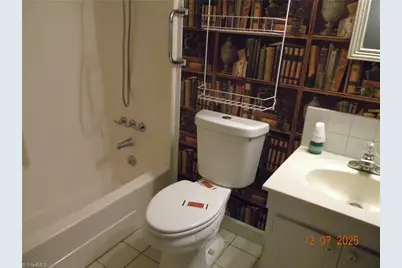 2261 New Castle Drive, Winston-Salem, NC 27103 - Photo 9