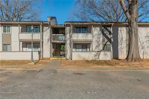 2240 Sunderland Rd, Winston-Salem, NC 27103 - Photo 25