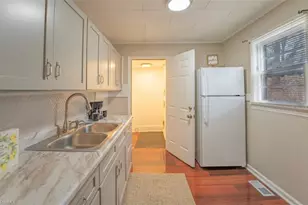 1403 Bellevue St, Greensboro, NC 27406 - Photo 9