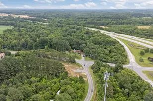 1729 Youngs Mill Rd, Greensboro, NC 27406 - Photo 5