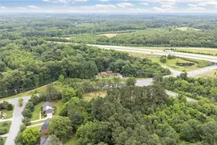 1729 Youngs Mill Rd, Greensboro, NC 27406 - Photo 7