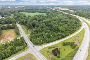 1729 Youngs Mill Rd, Greensboro, NC 27406 - Photo 3