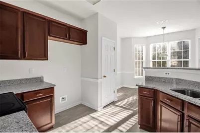 6407 Highland Oak Drive, Greensboro, NC 27410 - Photo 9