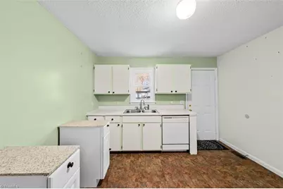 4250 Timber Lea Lane, Ramseur, NC 27316 - Photo 11