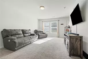 1710 Sandersted Village Cir, Winston-Salem, NC 27114 - Photo 7