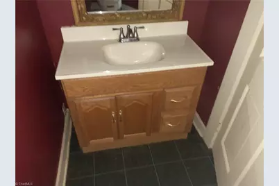 447 Cascade Avenue, Eden, NC 27288 - Photo 9