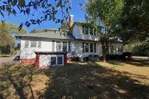 447 Cascade Ave, Eden, NC 27288 - Photo 3