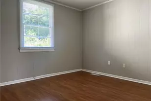 1211 Cedrow Dr, High Point, NC 27260 - Photo 7