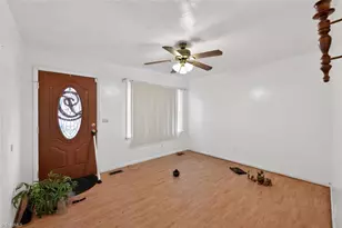 203 Gaylon St, Mount Airy, NC 27030 - Photo 7